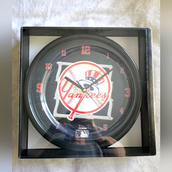 Other - MLB NY Yankees Clock